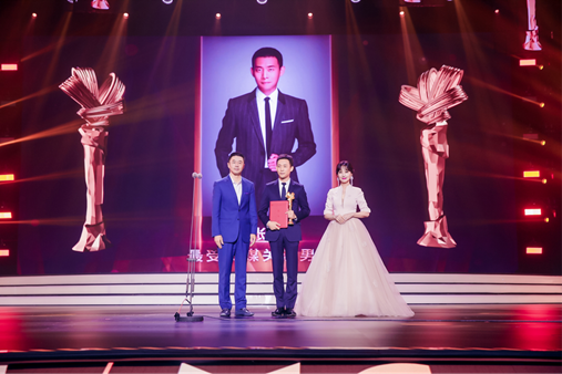 ��18���Ӱ�l����ý�P(gu��n)ע��Ԫ�]Ļ ���g����С�ϲ����Ů������������Ӳ�ˡ��Z����