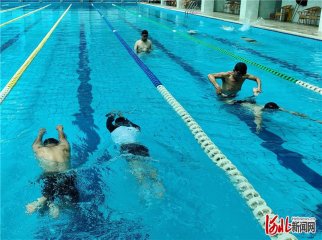 �ӱ��е������� ��ˮ���ԮӖ(x��n)�����ء���ʽ����