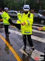 �ӱ����������Ј��ر���ͨ