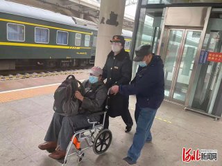 �ӱ������������顱����(w��)��ů�ÿͳ���