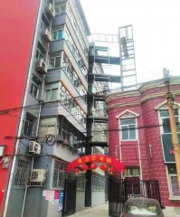 �ӱ���壺���fС�^(q��)�b��ݾ�����и����